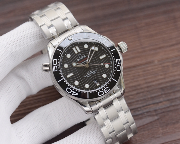 オメガ時計正面デザイン